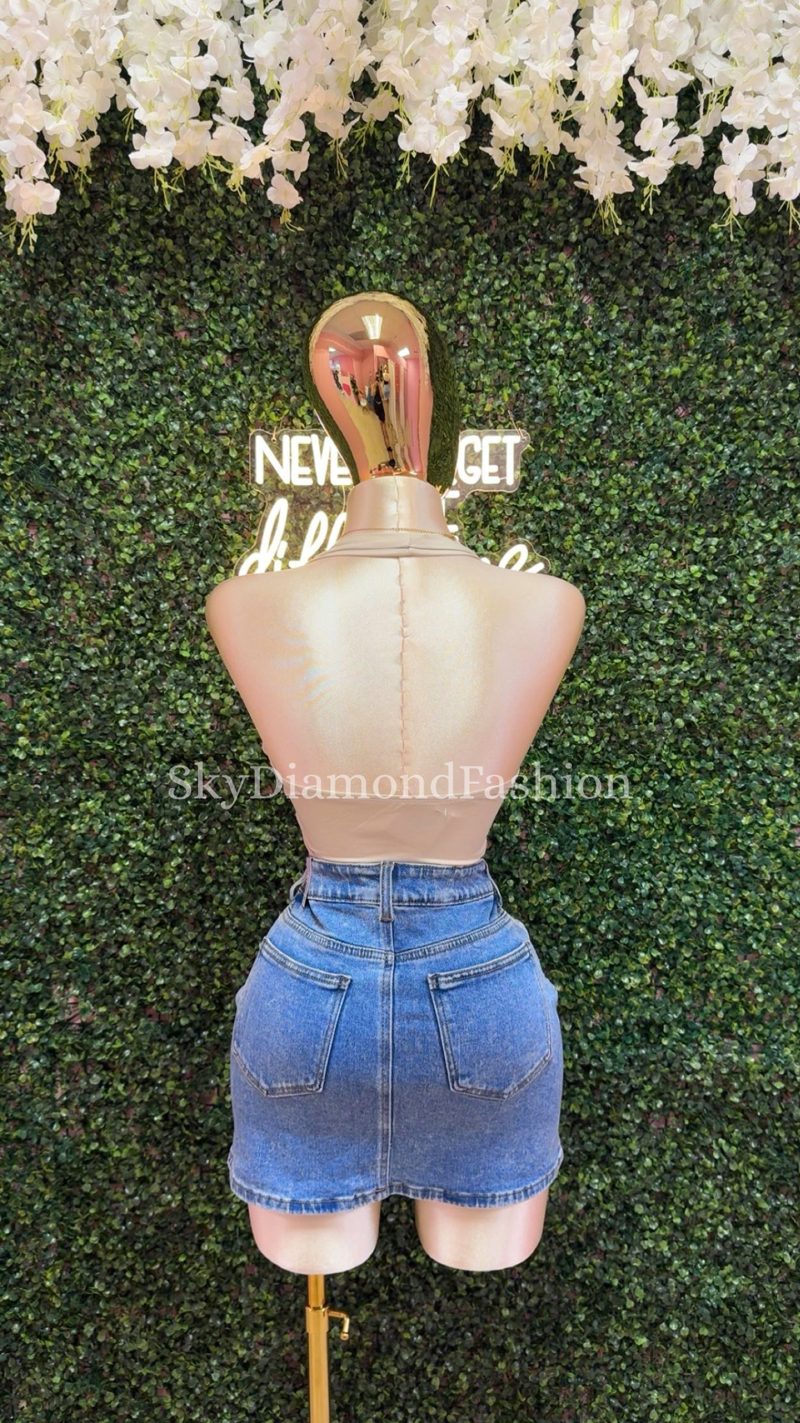 Dark wash denim skirt