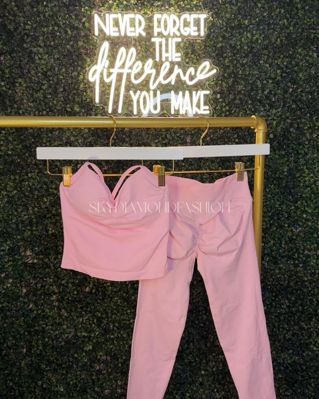 Light pink active wear set