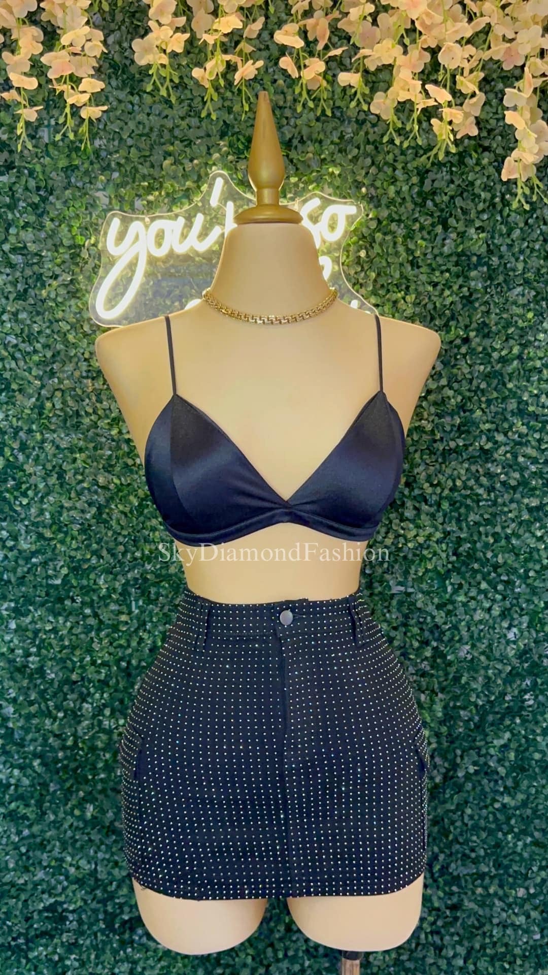 RESTOCK! Rhinestone black skirtš¤
