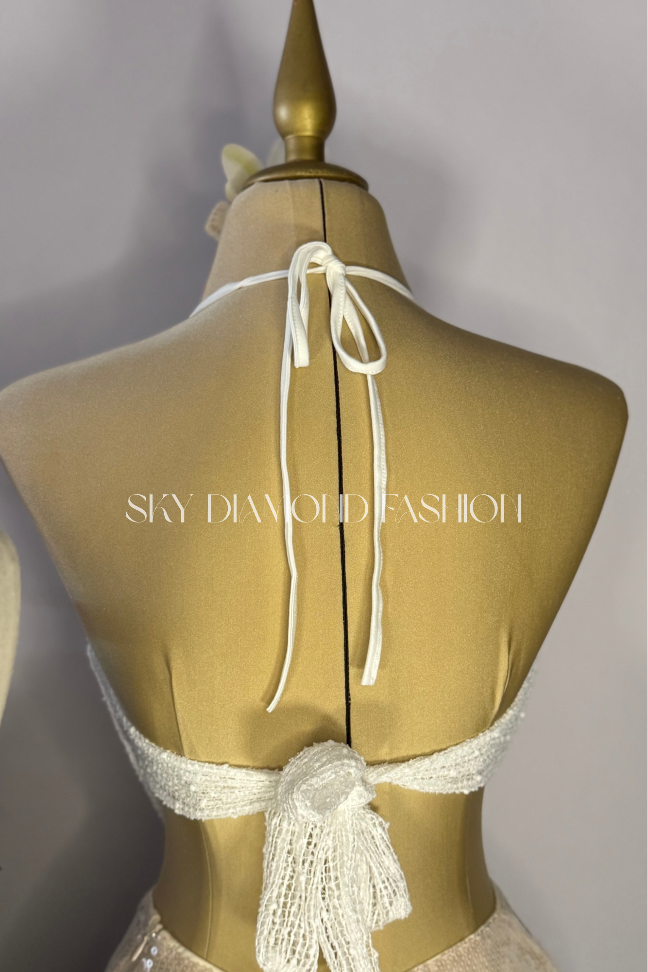 White gold top