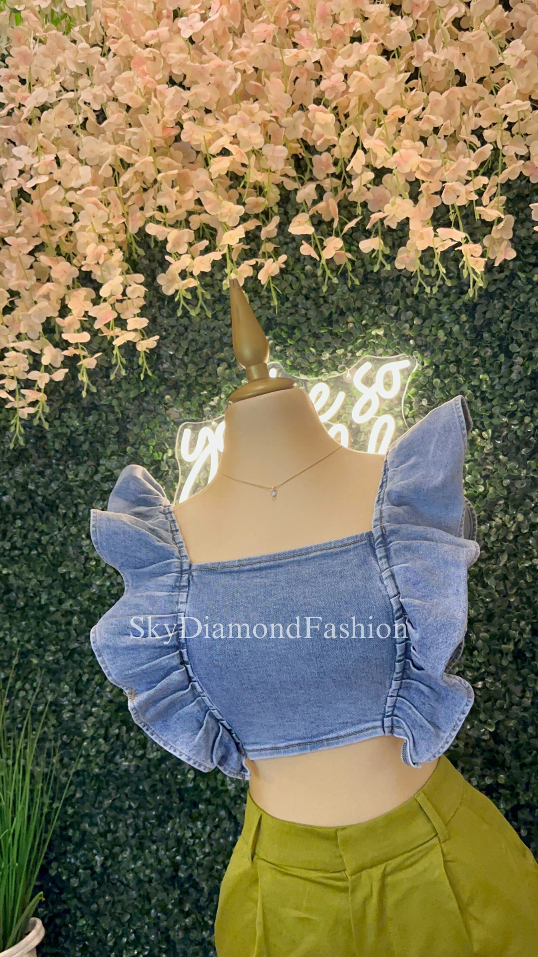 Outstanding denim top 🤩