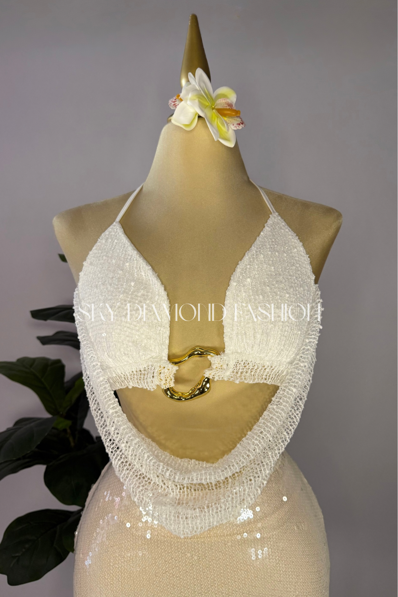 White gold top