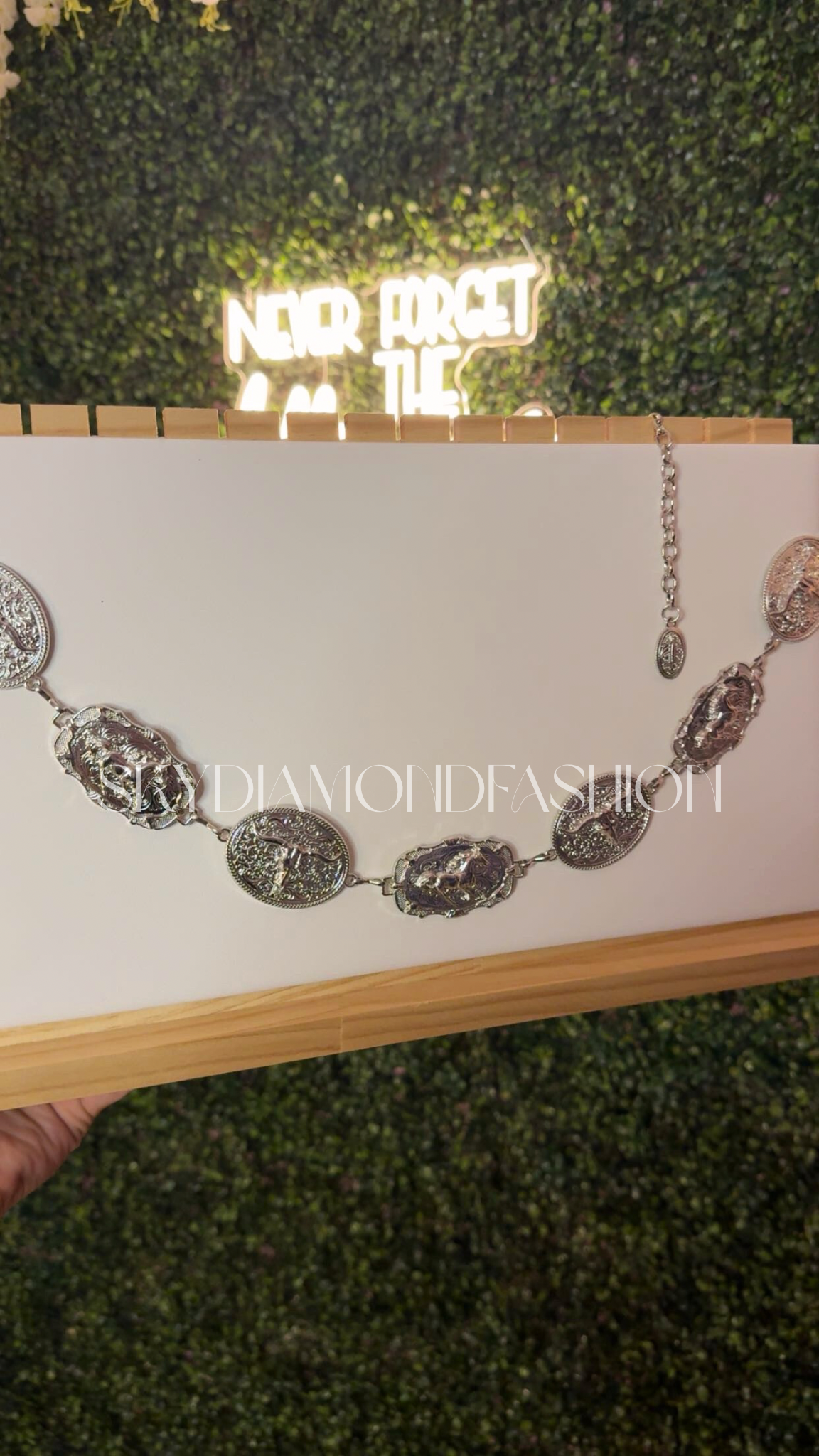Silver horse chain belt
