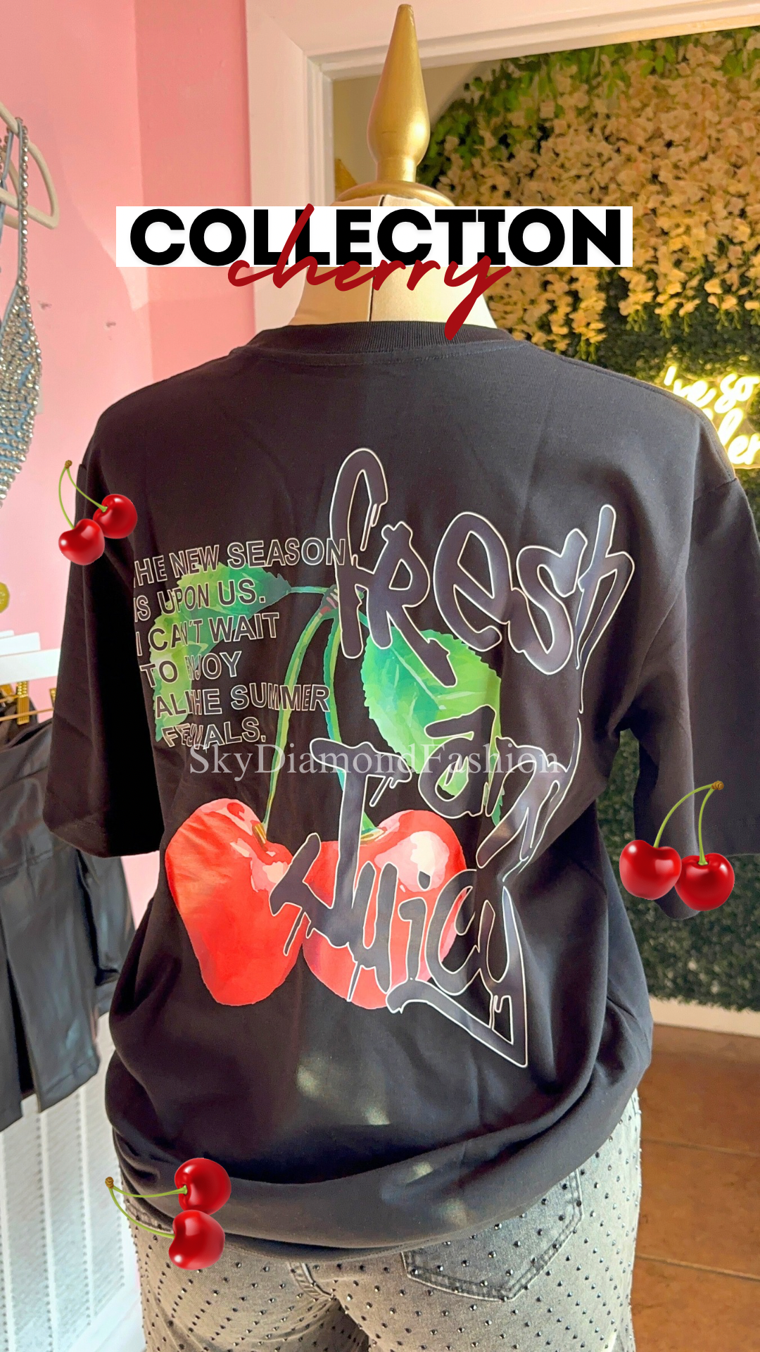 Black oversize cherry t-shirt 🍒