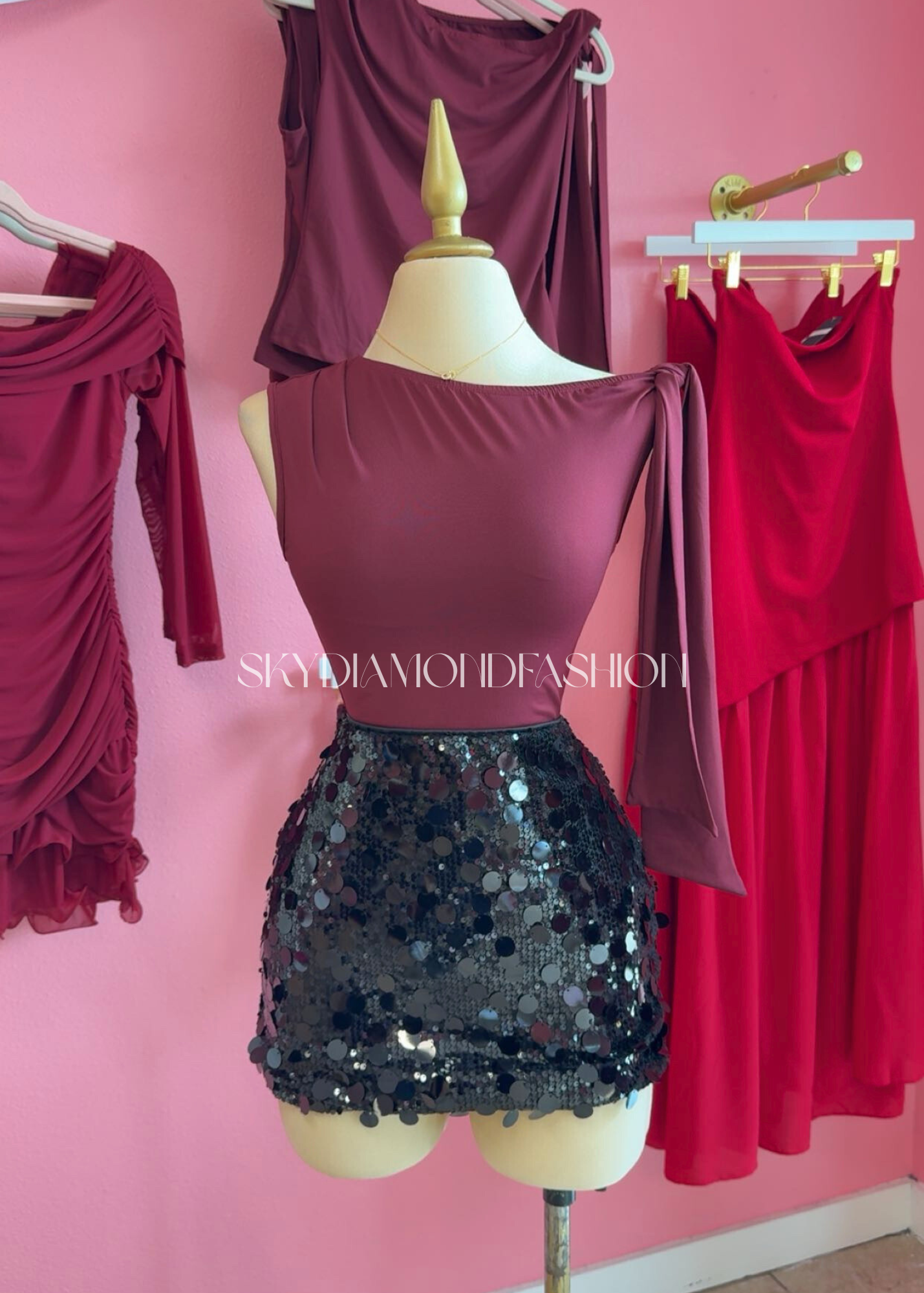 Burgundy knot top