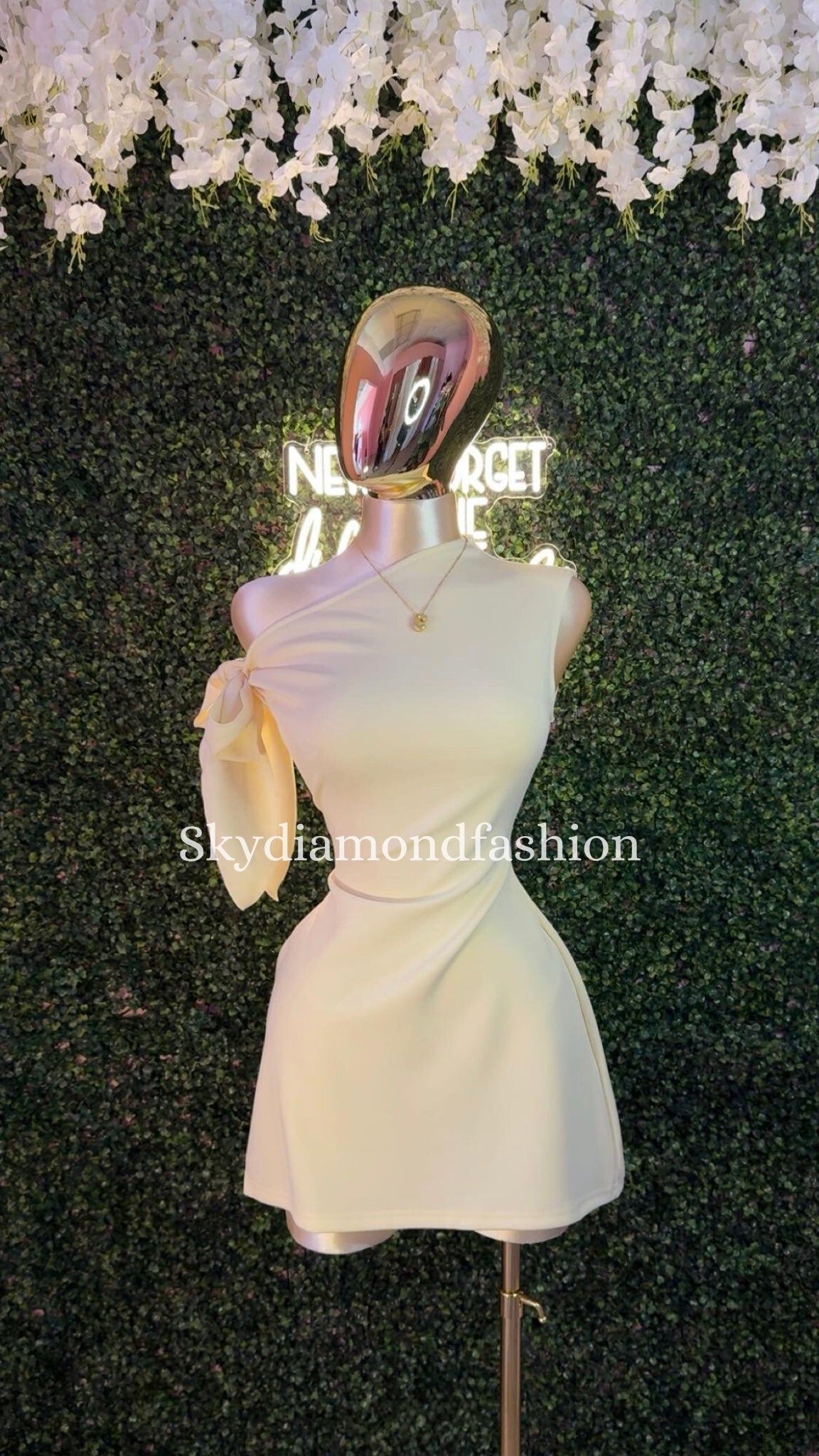Apricot knot side dress