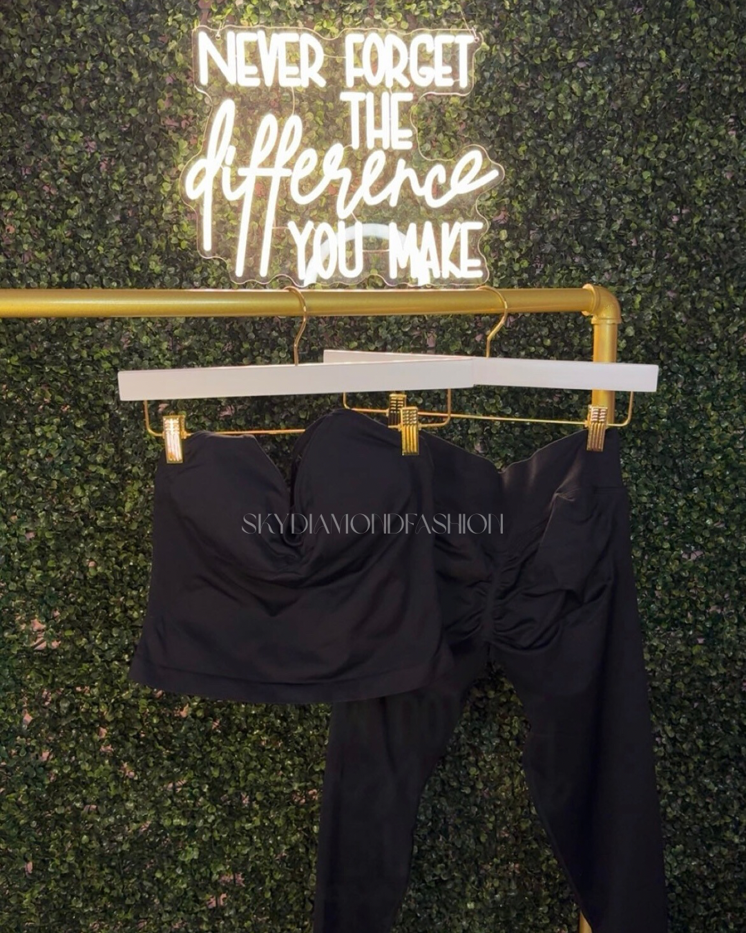 Black active wear set