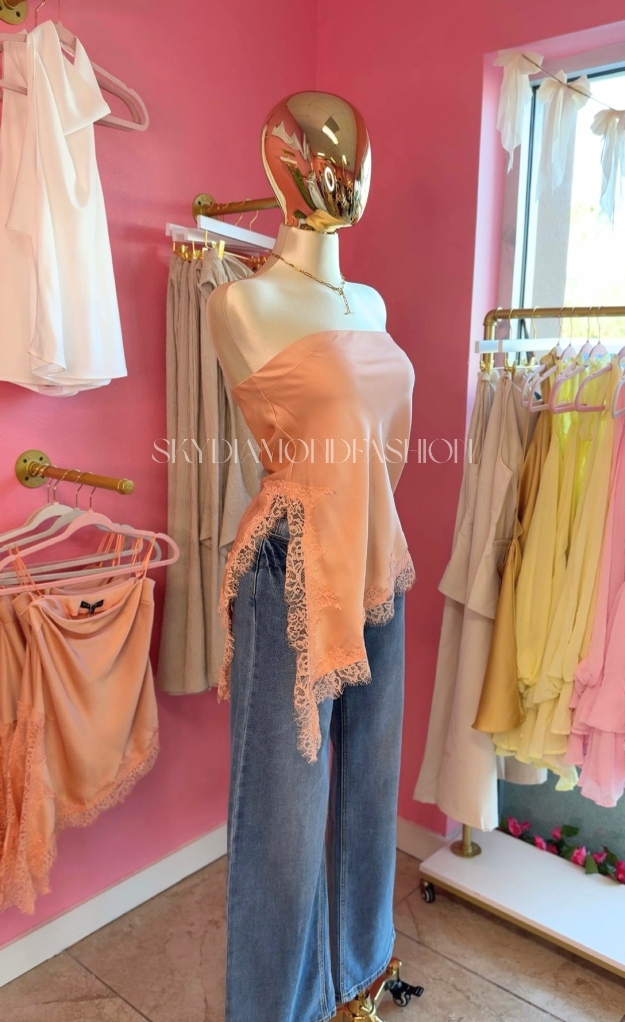 Melon satin lace tube top