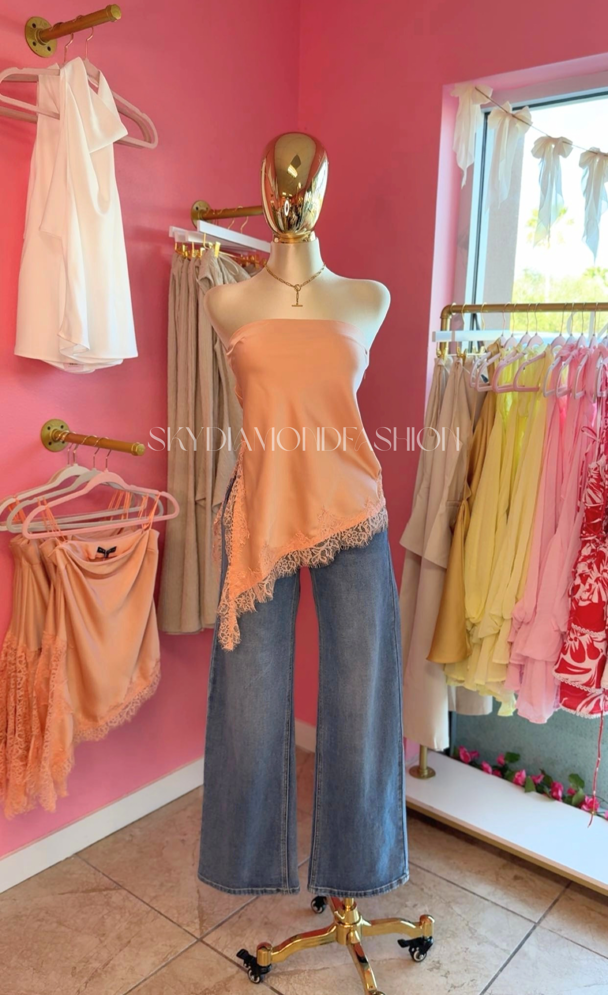 Melon satin lace tube top