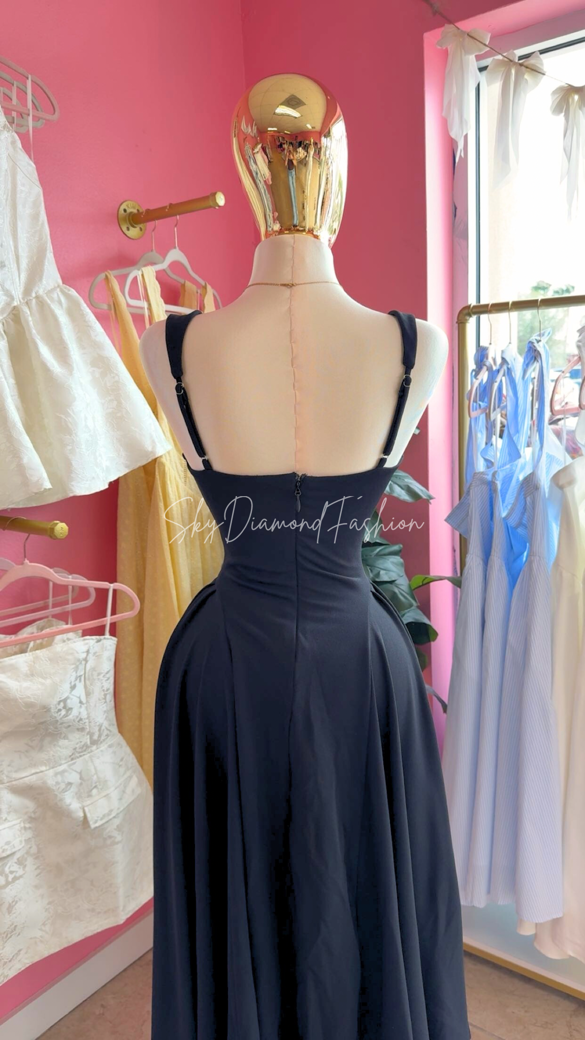 Midnight elegance maxi dress🖤