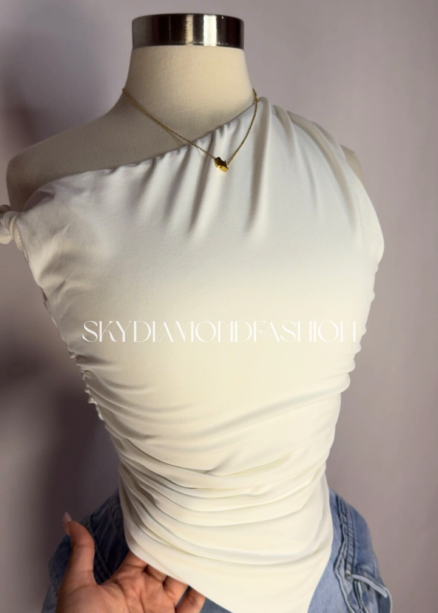 White knot top