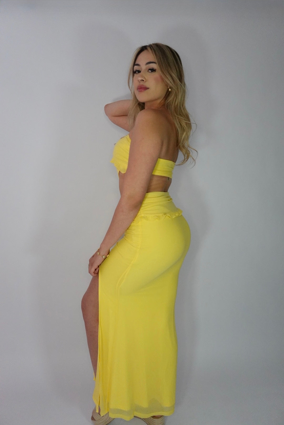 Yellow Hawaiian dress 🌺