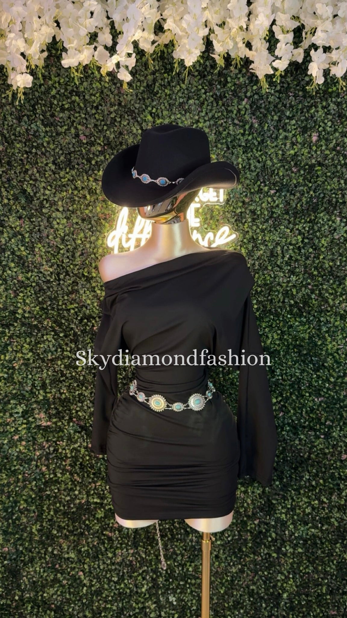 Black long sleeve dress