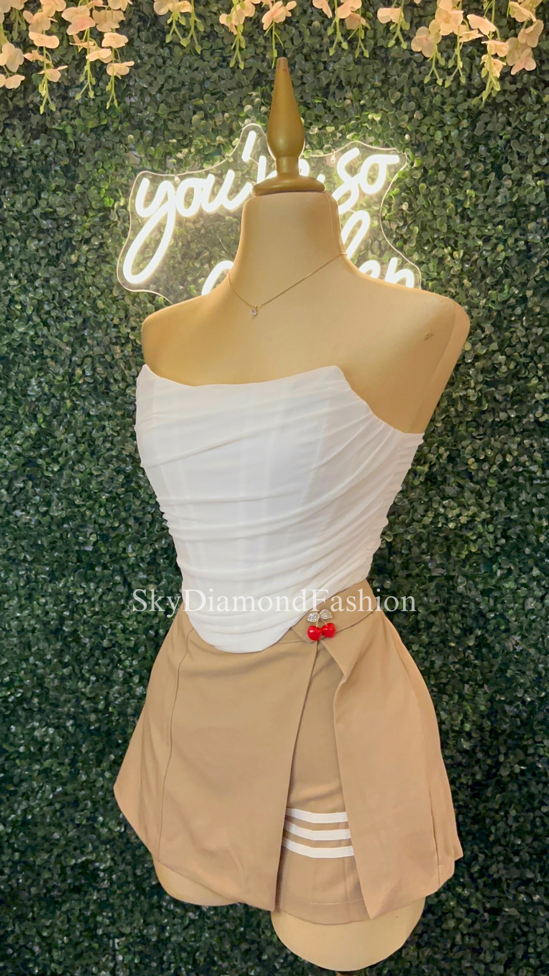 RESTOCKK!White corset