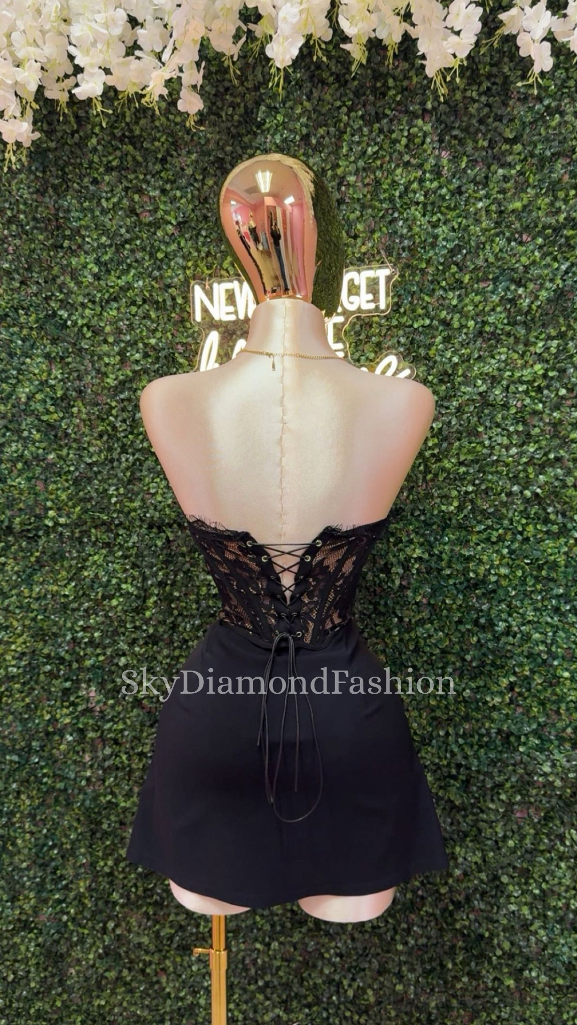 Black laced corset restock