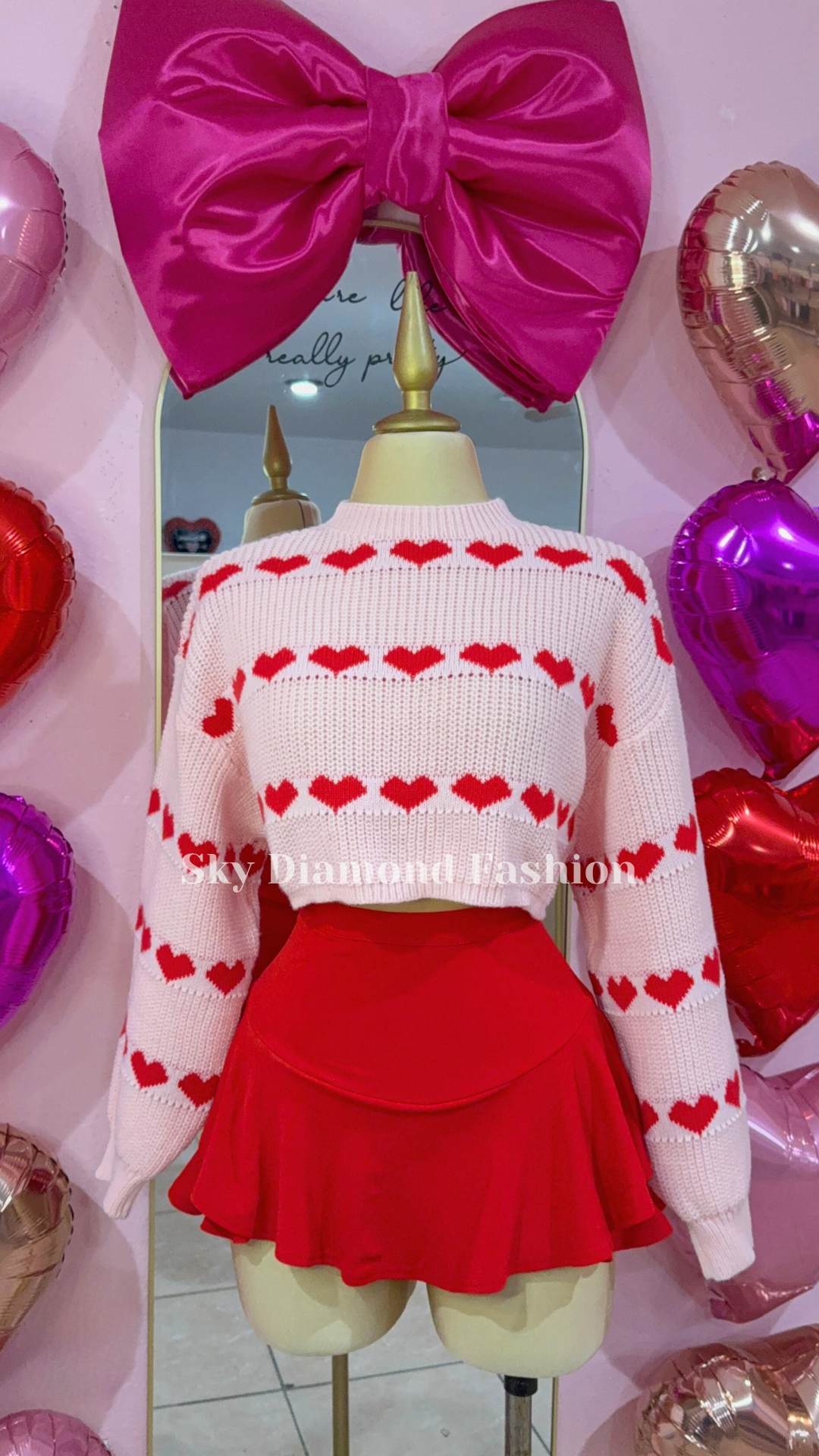 Hearted cropped sweater ❤️