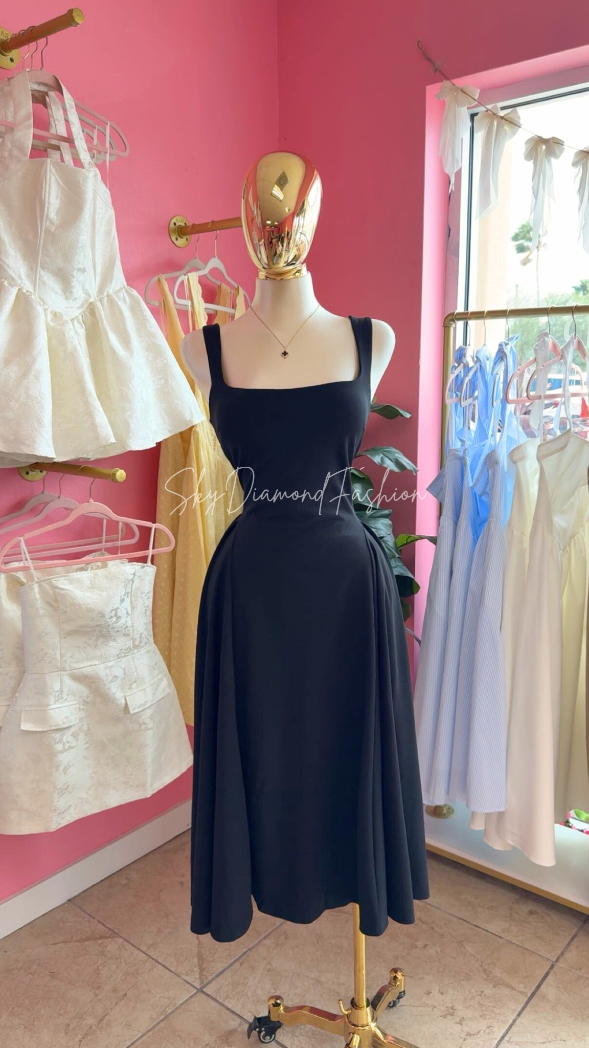 Midnight elegance maxi dress🖤