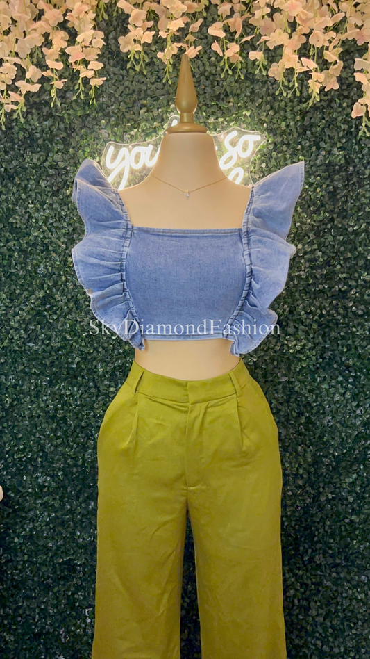 Outstanding denim top 🤩