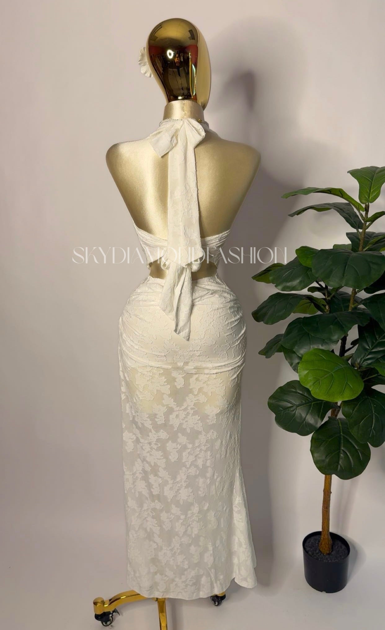 Halter white jacquard set